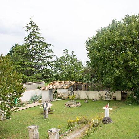 Bed and Breakfast Le Charhido à Saint-Fort-sur-Gironde Extérieur photo