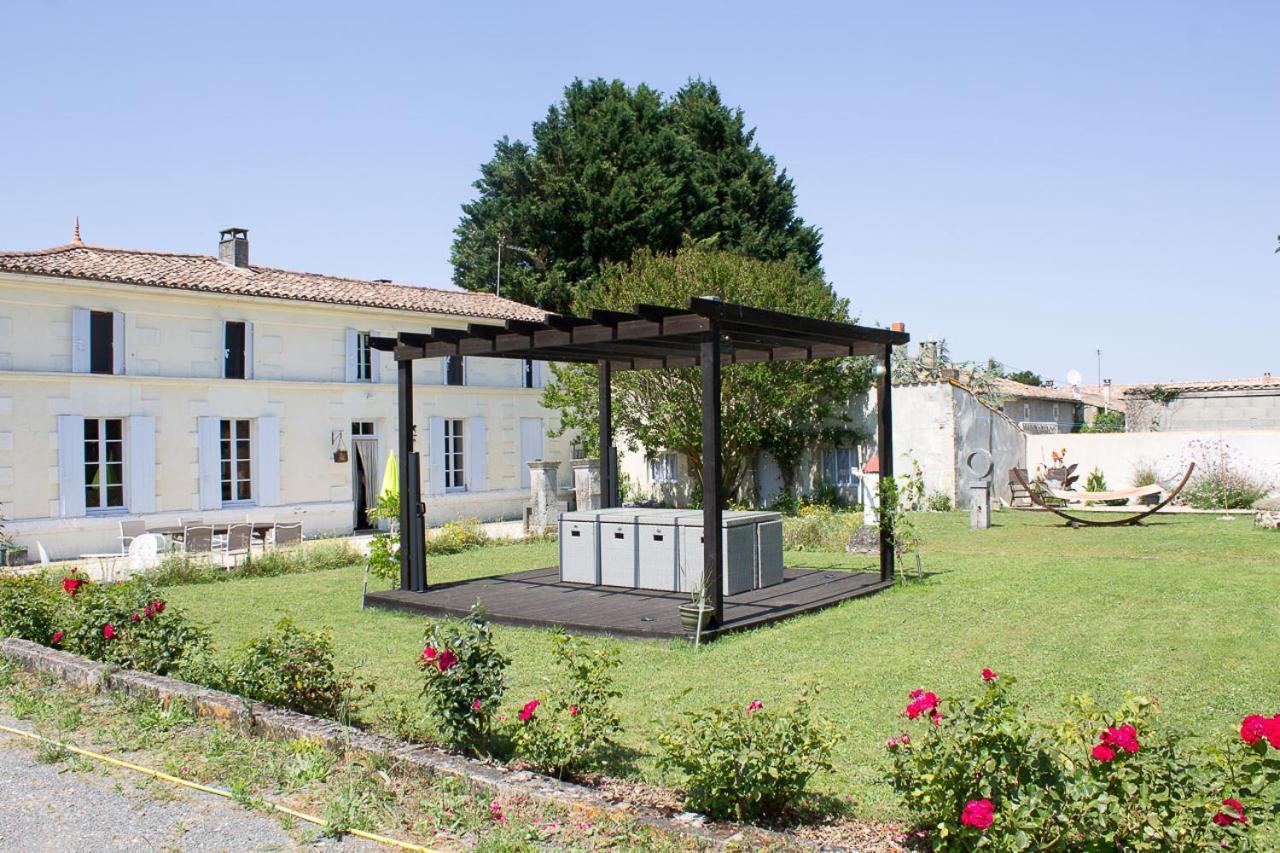 Bed and Breakfast Le Charhido à Saint-Fort-sur-Gironde Extérieur photo