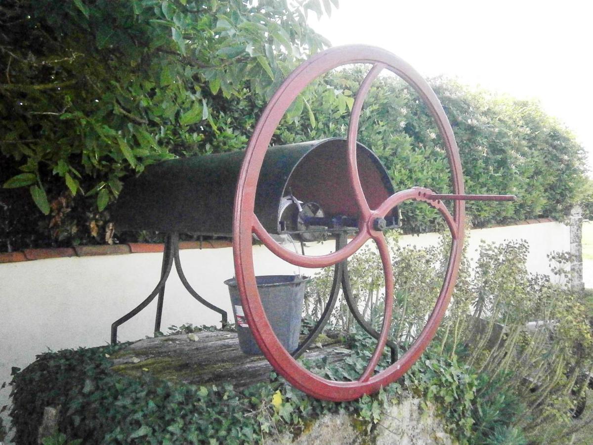 Bed and Breakfast Le Charhido à Saint-Fort-sur-Gironde Extérieur photo