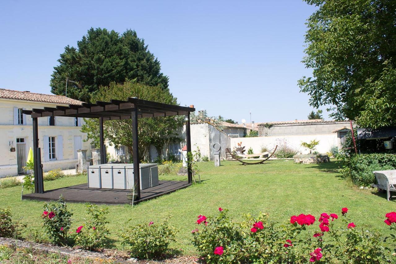 Bed and Breakfast Le Charhido à Saint-Fort-sur-Gironde Extérieur photo